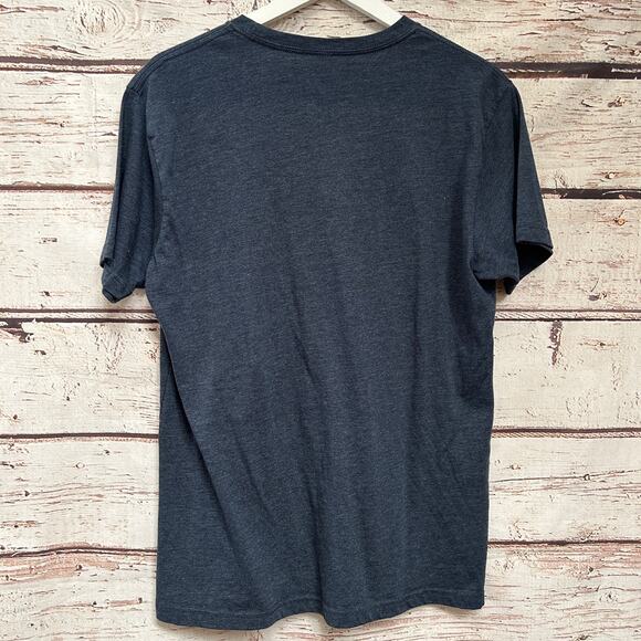 ARRESTED DEVELOPMENT Bluth’s Original Frozen Bananas Shirt Sz L - Picture 4 of 4